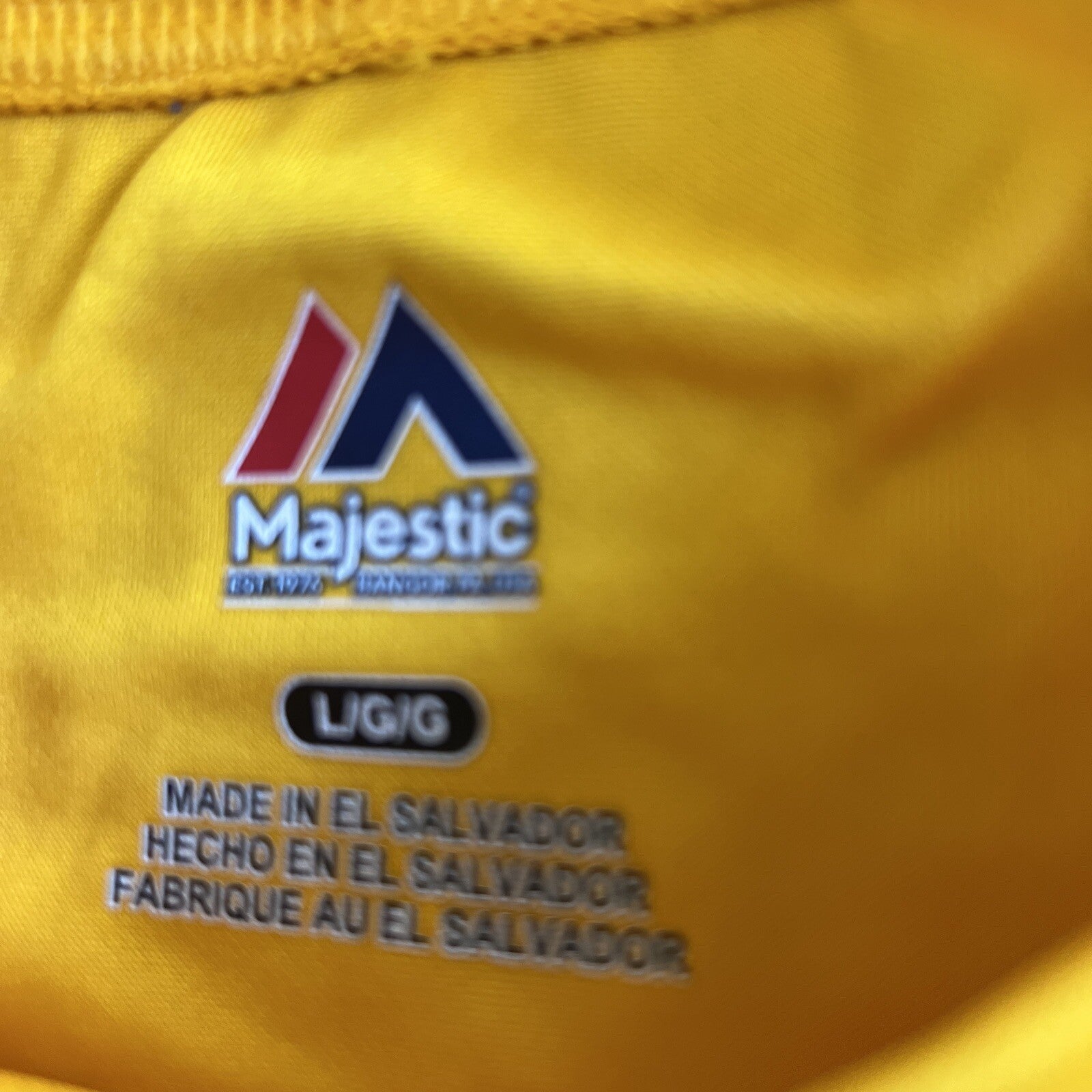 A’s Baseball Team Majestic Sports Shirt Men Size Large 2