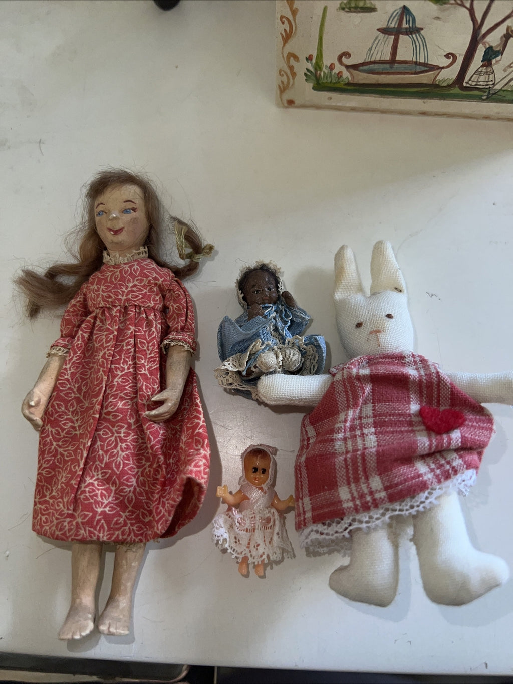 Small Lot of Random Dollhouse Dolls Miniature Bunny Baby and German Doll Set1