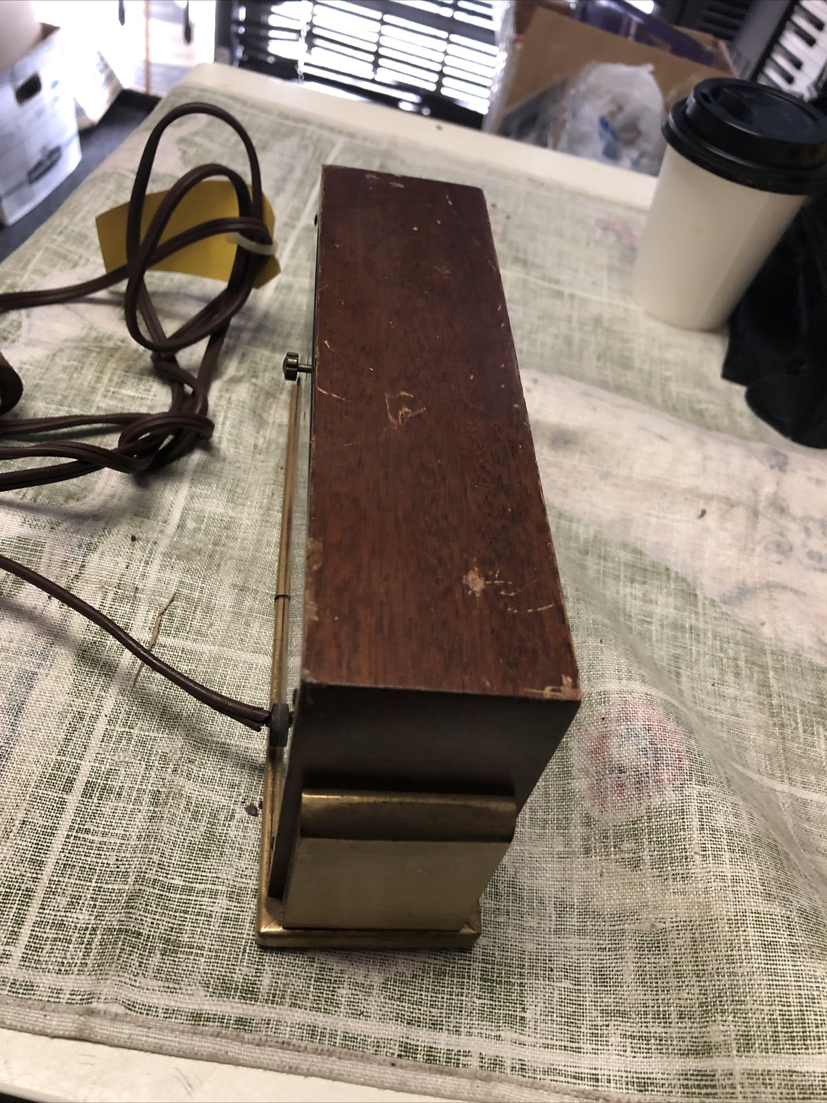Vintage 1957 SETH THOMAS Baxter Art Deco Roman Numeral Electric Desk Clock1