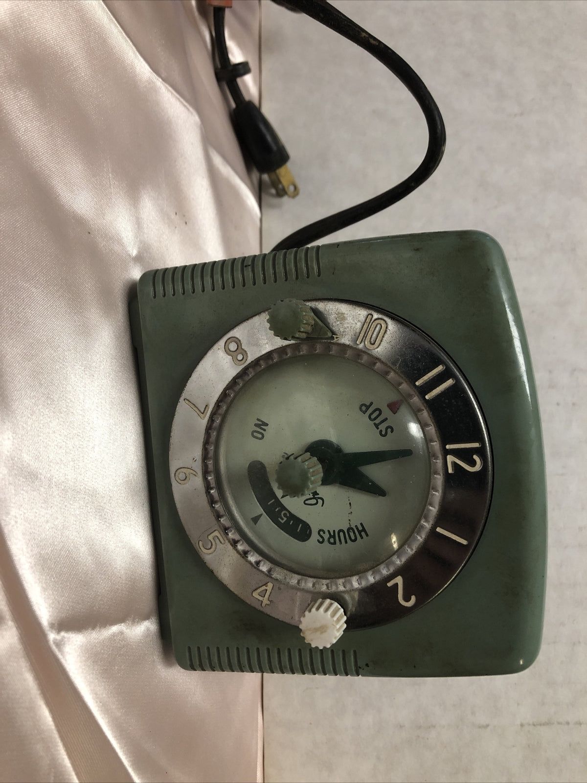 Vintage Intermatic Clock Timer Model A-401 Electric Clock And Appliance Timer1