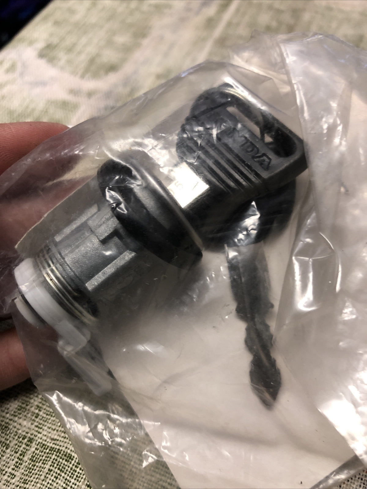 Honda Door Lock Fits Civic Models 1982-83 W/ 2 Keys D-19-1042