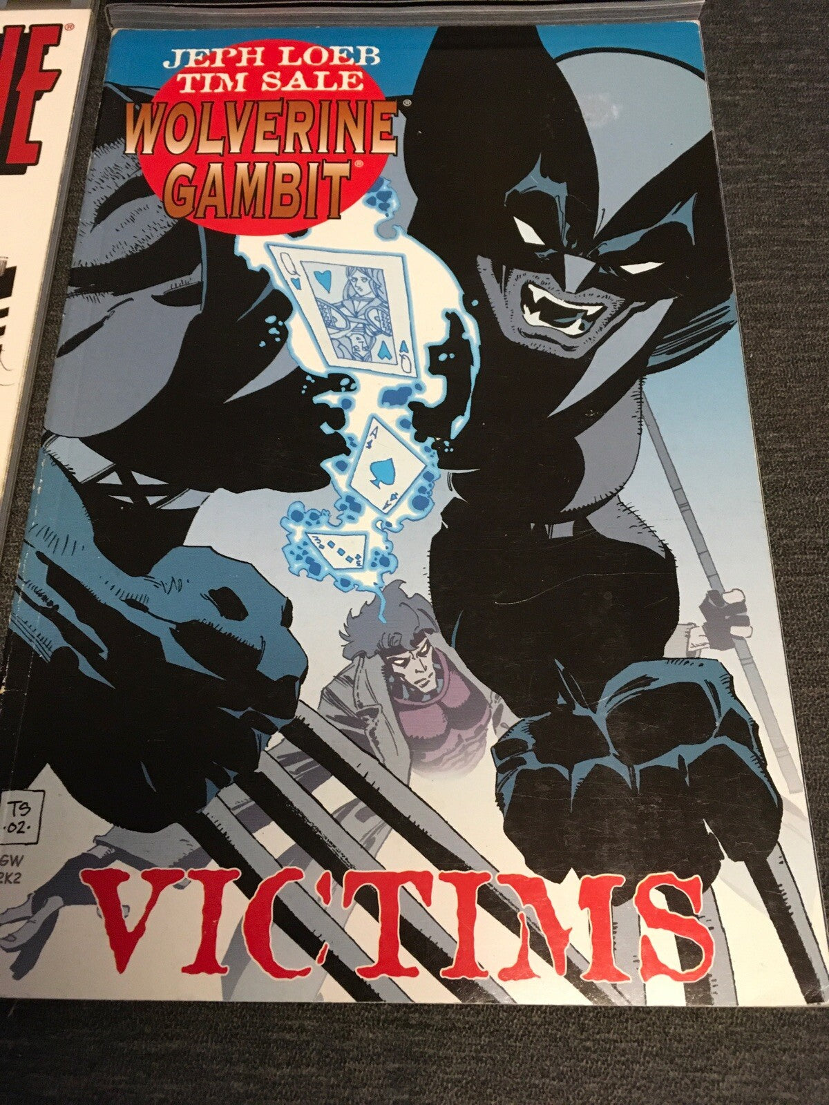 Lot of 4 Marvel Comic Books x-men;; District X;; Wolverine;; Marvel Knights1