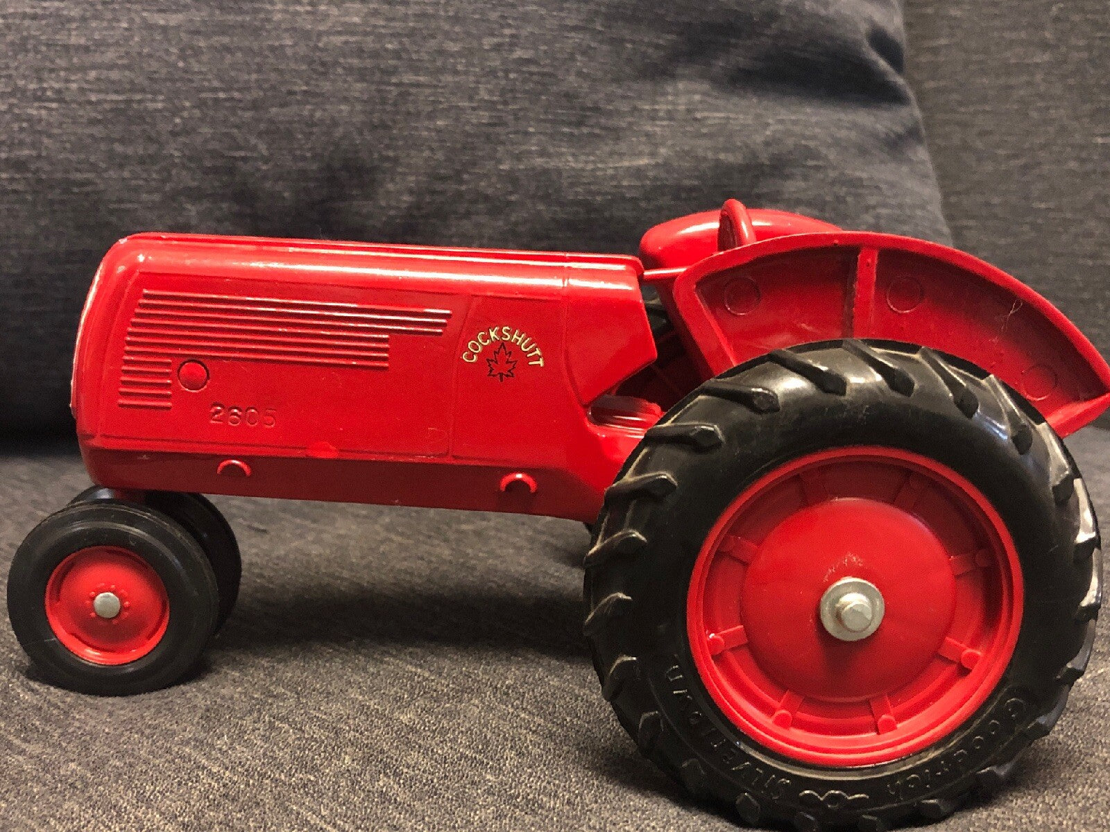 Ertl JLE Cockshutt Farm Tractor 1:16 Scale Die Cast 978 Toy 70 Nov 1986 Rare6