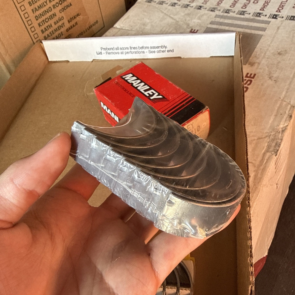 Manley Small Block Chevy Large Journal 30501.010" Undersize Rod Bearings4
