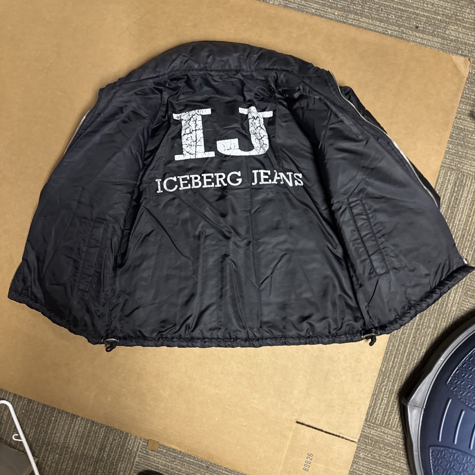 Vintage Iceberg Black Puffer Jacket1