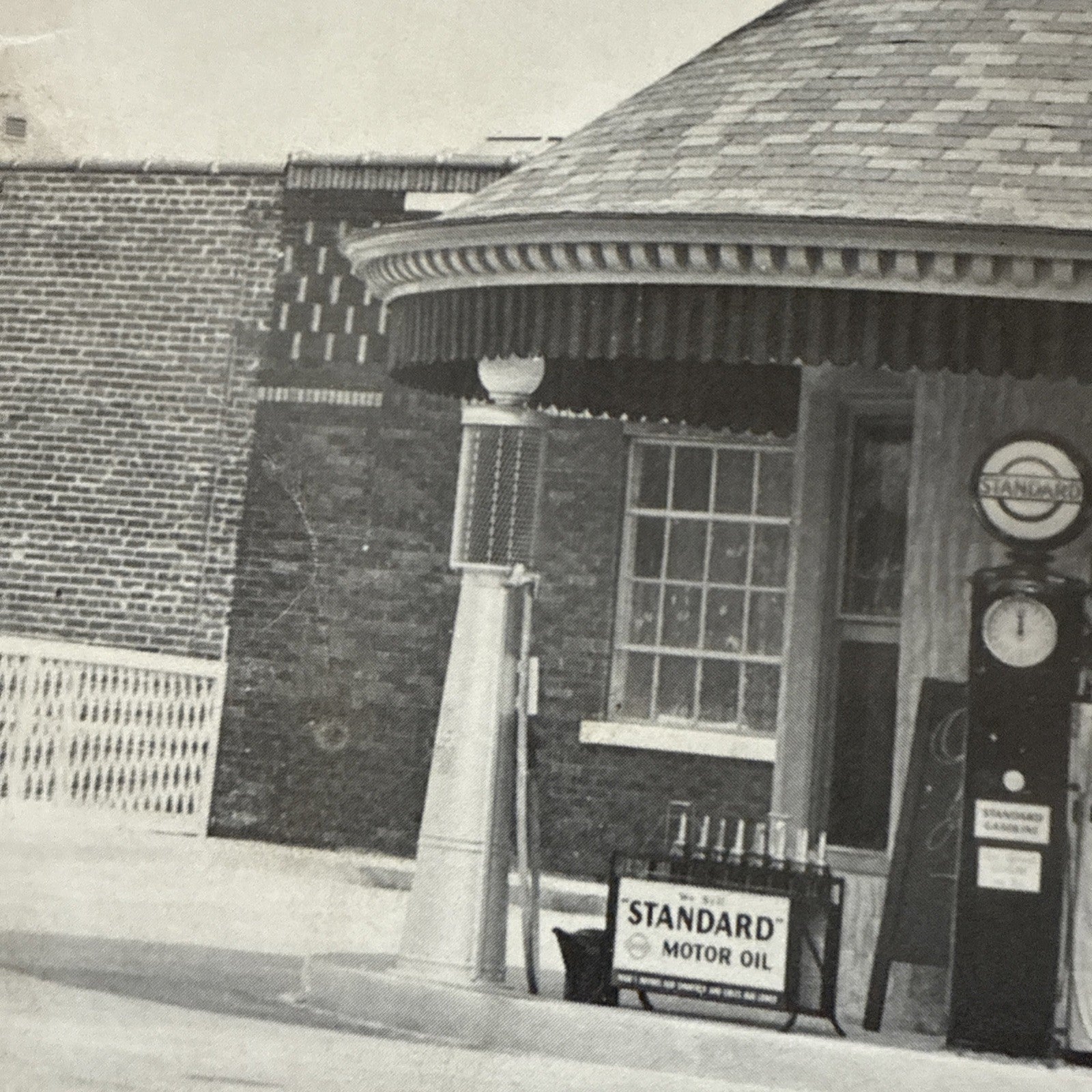 c1920s photo STANDARD OIL CO. Gasoline Station W Porcelain Signs Memphis5