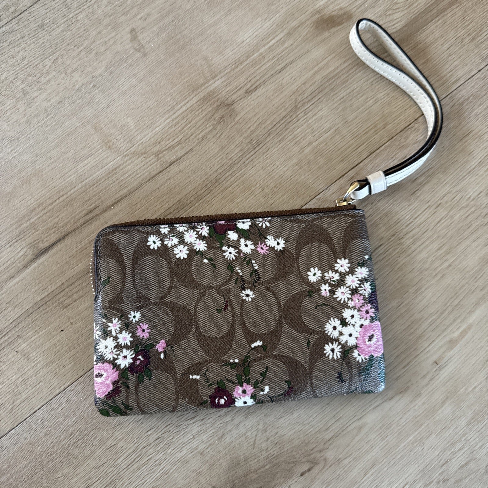 Coach Small Wristlet Signature C Floral Print Brown Pink IM/Brown Pink2