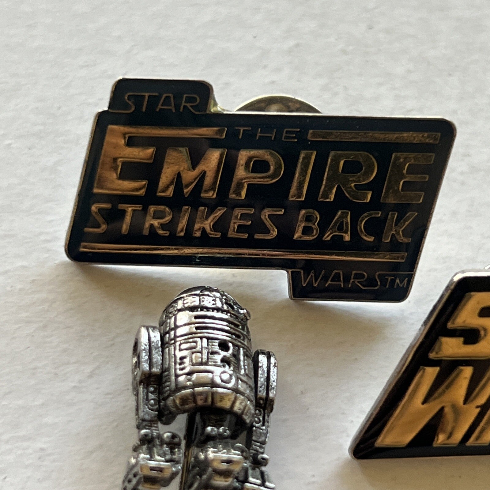 Vintage Star Wars 1987 Pins , Empire Strikes Back , STAR WARS , R2D21