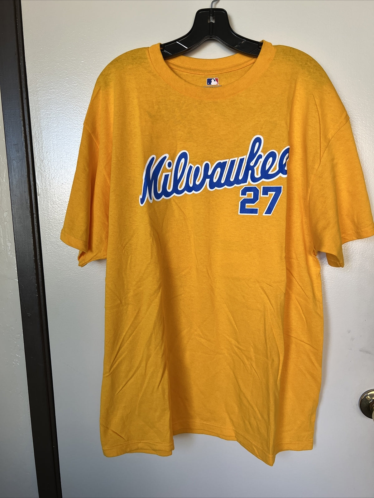 Milwaukee 27 Gomez 27 Baseball T Shirt Men’s Size XL0