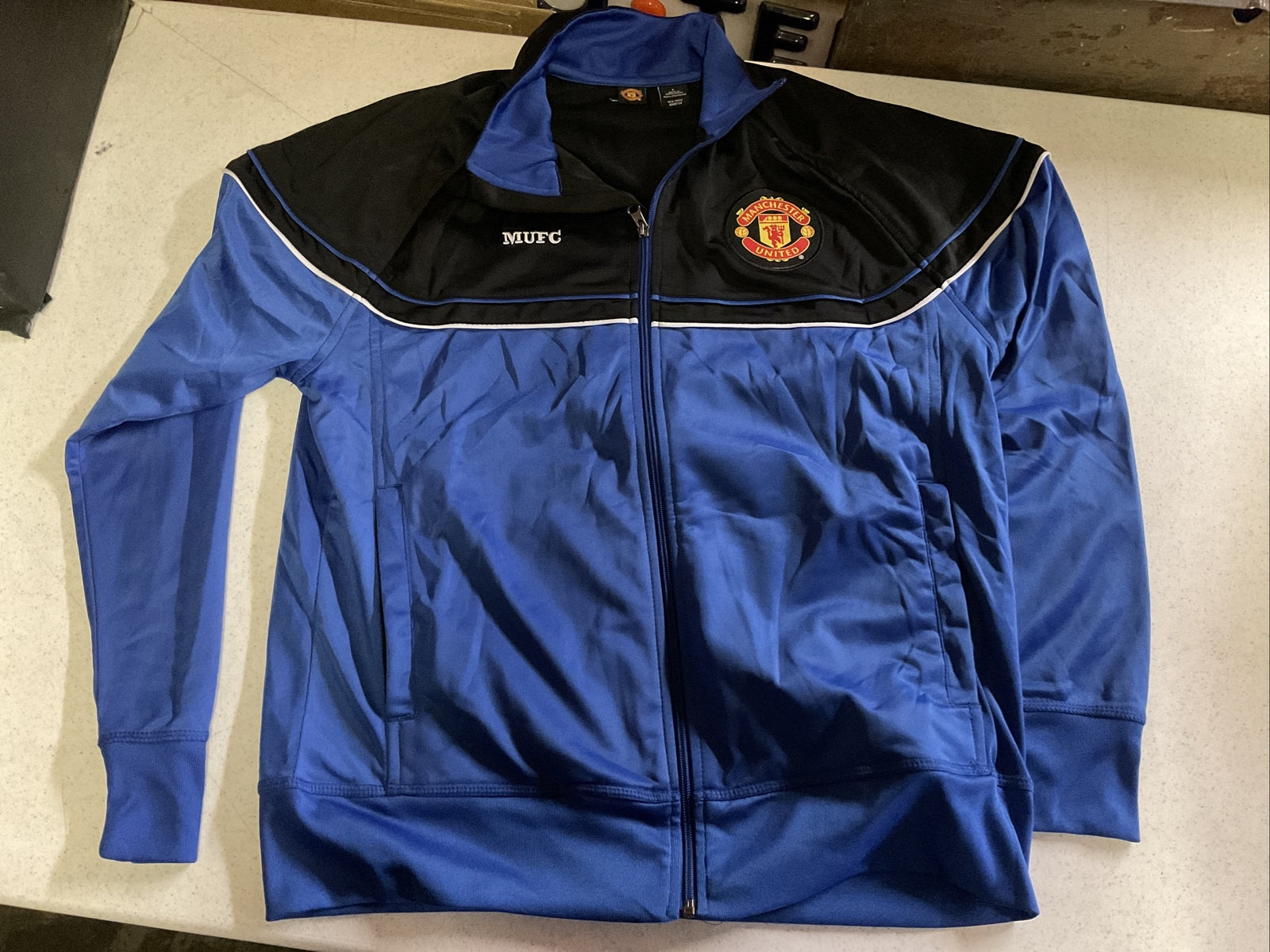 Manchester United Jacket Size Large0