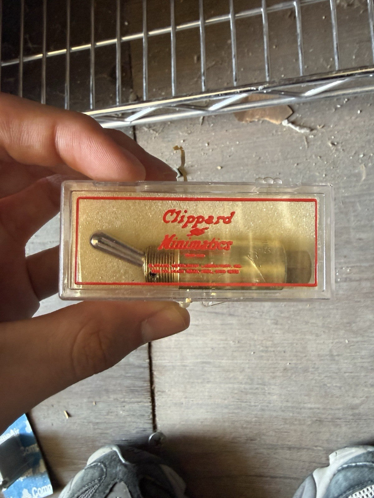 Clippard Minimatic Pneumatic Toggle Valve Brass Body Manual Switch Valve NOS0