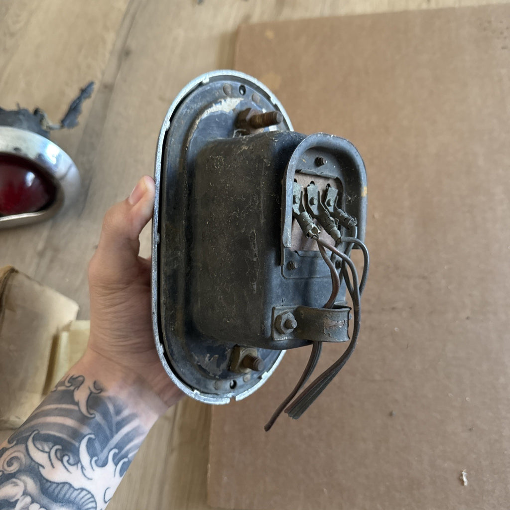 1950 1951 1952 Buick Tail Lights Housing Assembly Pair Genuine Used11