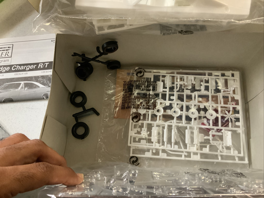 Revell Pro Modeler 1:25 1969 Dodge Charger R/T Open Box Parts Sealed6