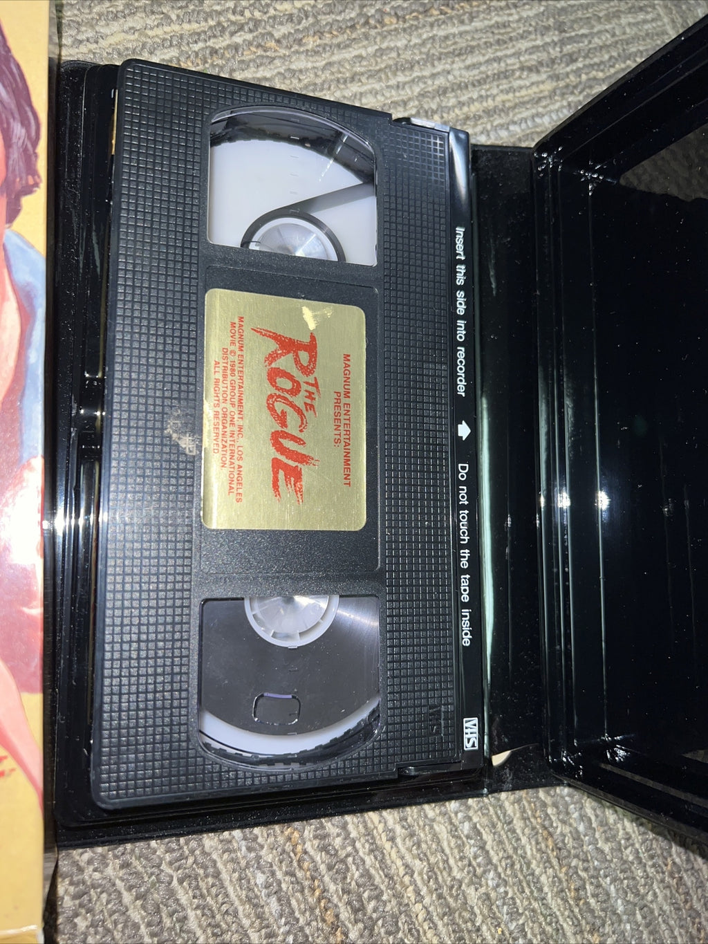 The Rogue Starring Milan Galvonic VHS Magnum Entertainment Vintage Film1