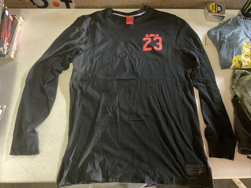 Nike Mens T Shirt Size XS Gray Long Sleeve Pullover #23 Summit County Casual0