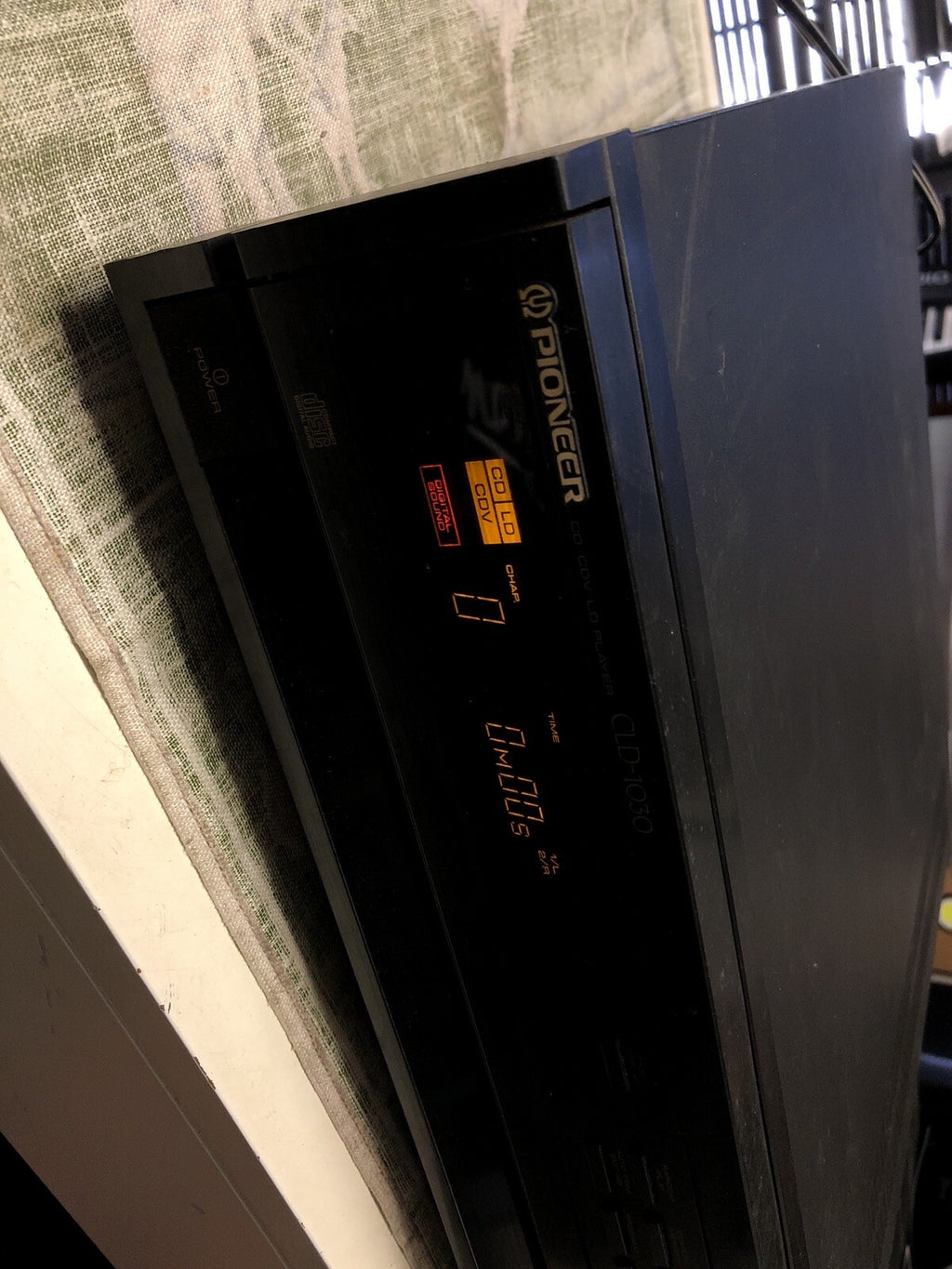 PIONEER CLD-1030 Laser Disc Player1