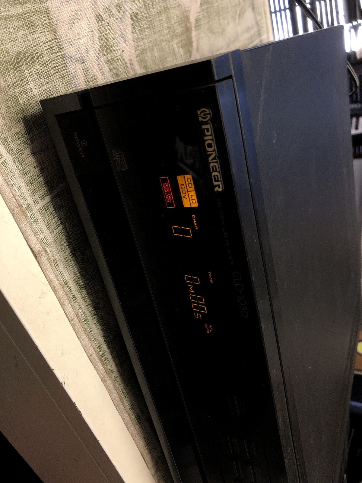 PIONEER CLD-1030 Laser Disc Player1