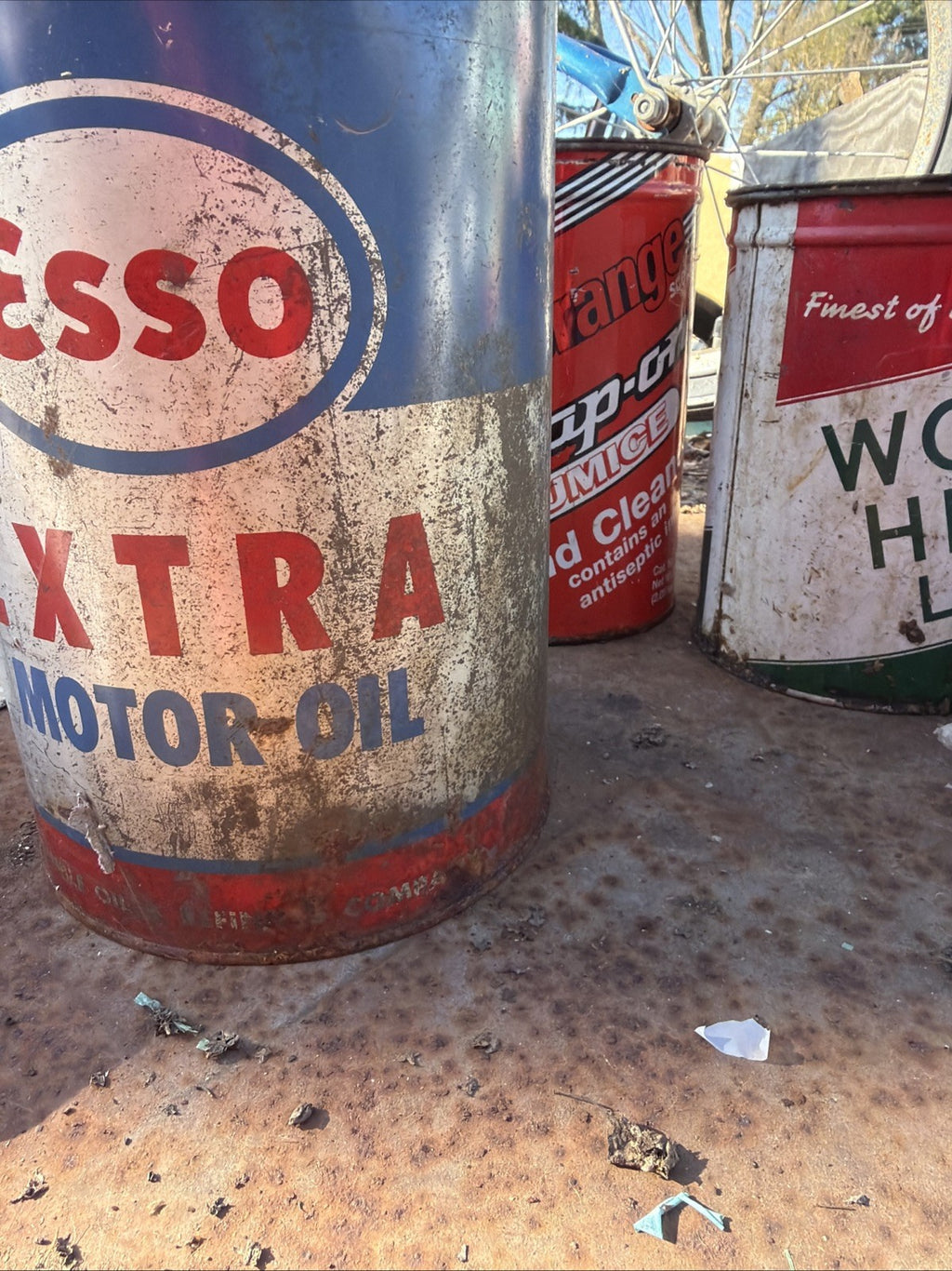 Vintage Esso Unexcelled Graphic Motor Oil 5-Quart Can1