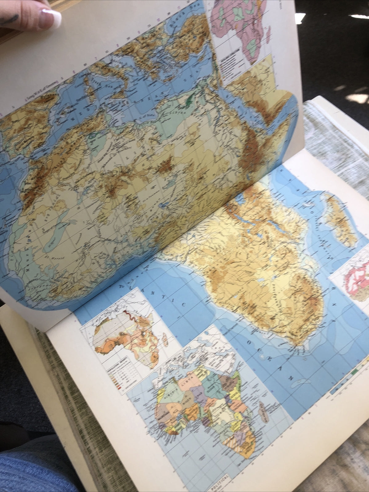 Vintage Britannica World Atlas 1967 Hard Cover With Maps4