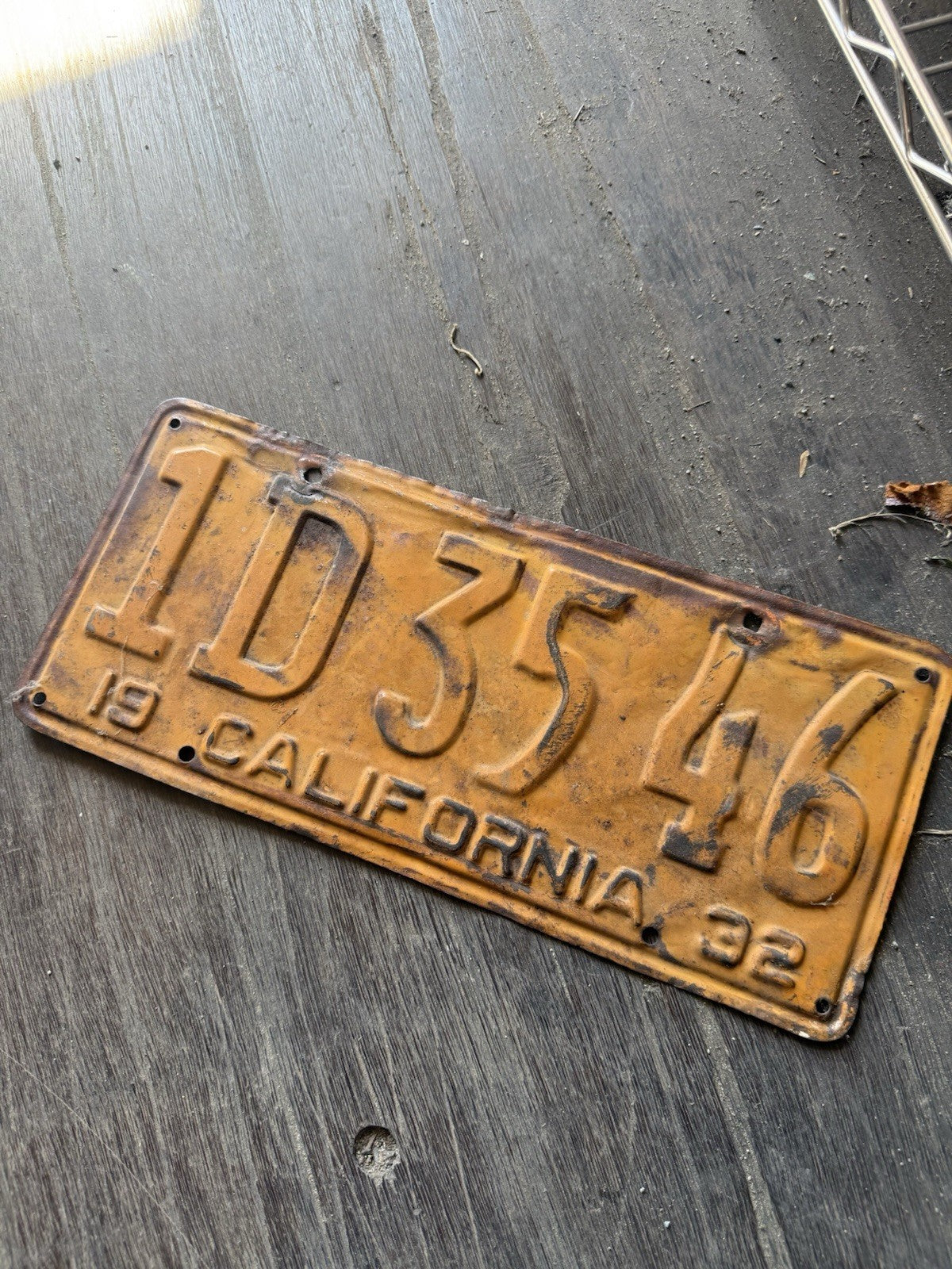 Vintage 1932 California License Plate Original Antique Yellow/Black Patina2