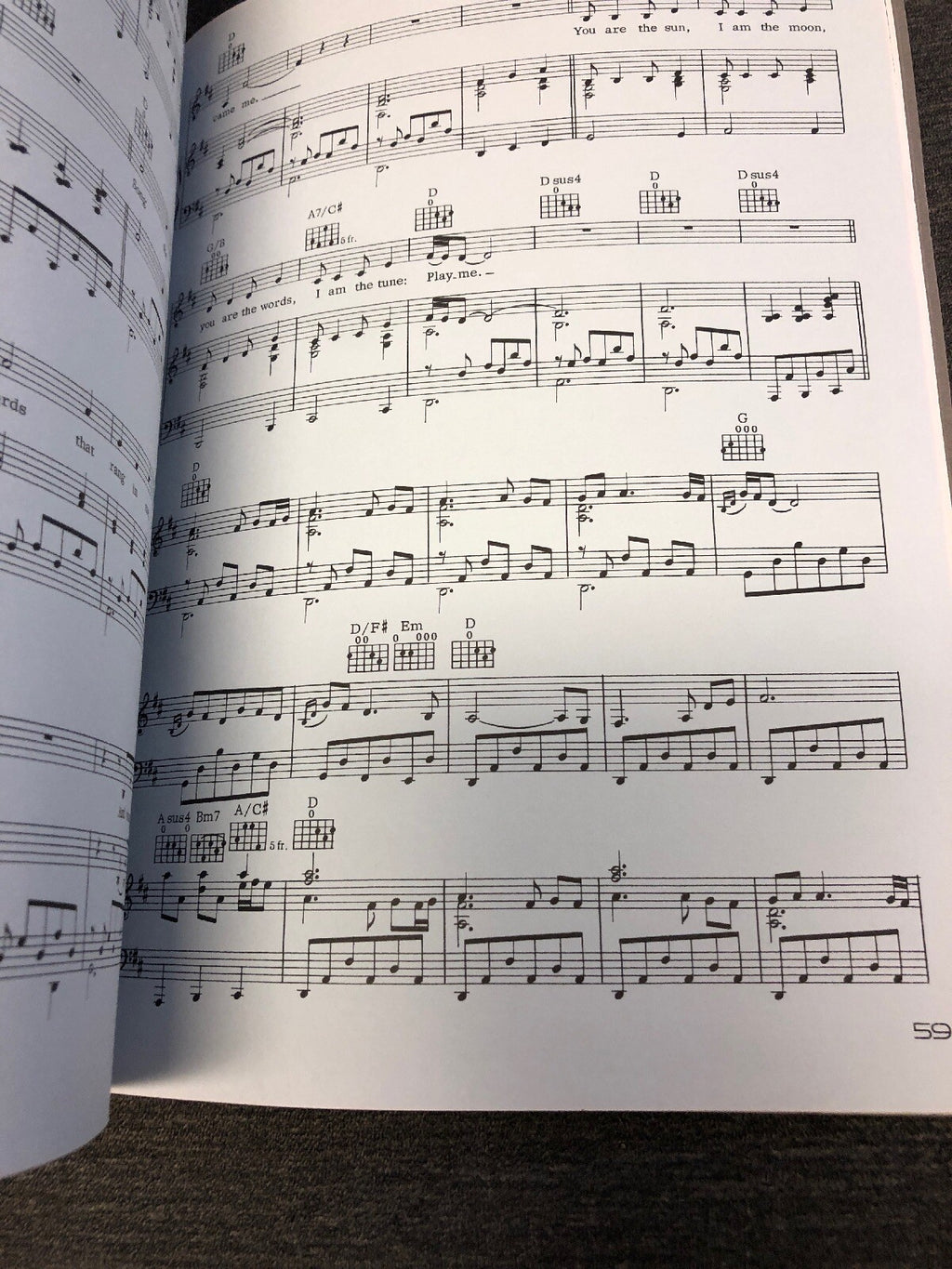 VTG NEIL DIAMOND~Piano/Vocal/Guitar Sheet Music~12 Greatest Hits Great Condition3
