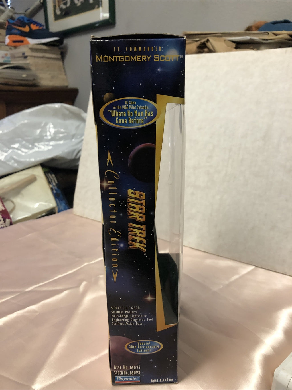 Playmates Star Trek Collectors Edition Lt. Commander Montgomery Scott6