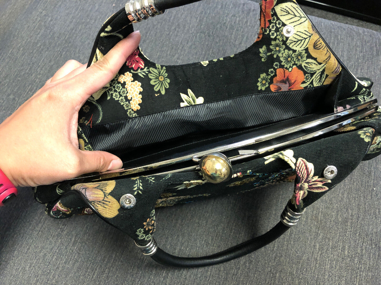 Handmade Quilted Handbag Shoulder Tote Bag Flower Floral Print Black 15x8x4in4
