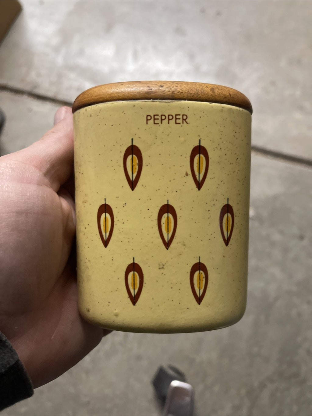 1950s Yellow SALT & PEPPER - BARBARA WILLIS Atomic Mid Century Modern California7