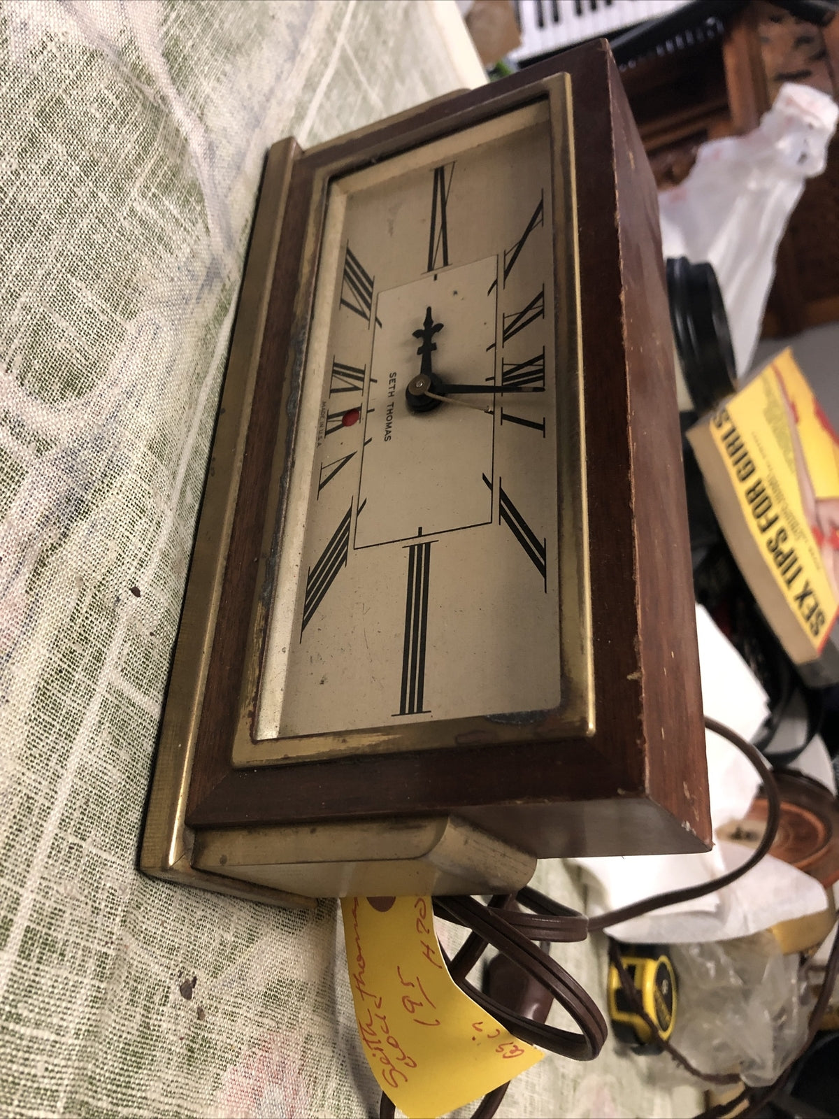 Vintage 1957 SETH THOMAS Baxter Art Deco Roman Numeral Electric Desk Clock6