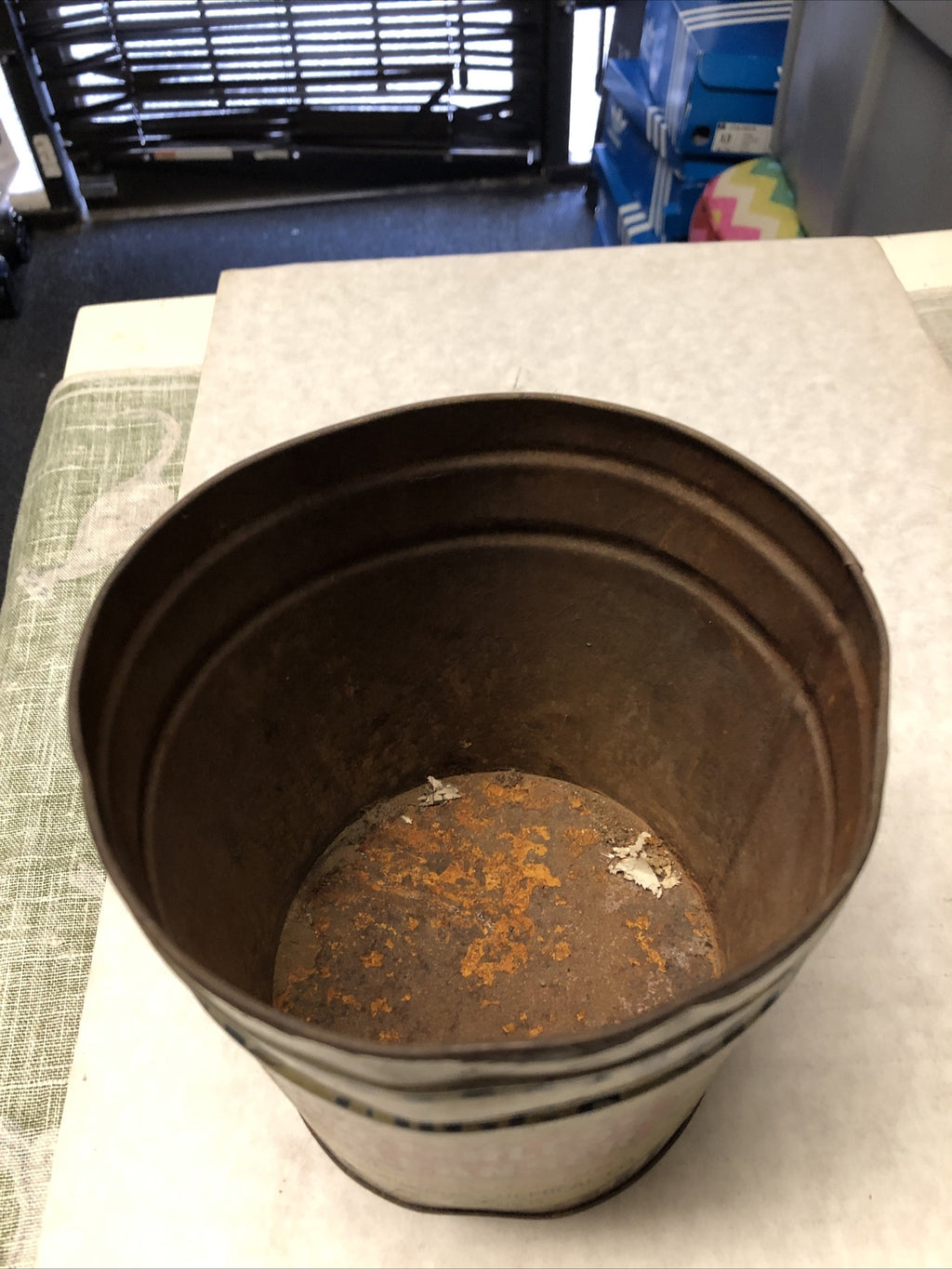 Antique Wiggs Waterless Cleanser Tin EMPTY Wiggins Chemical Cincinnati OH1