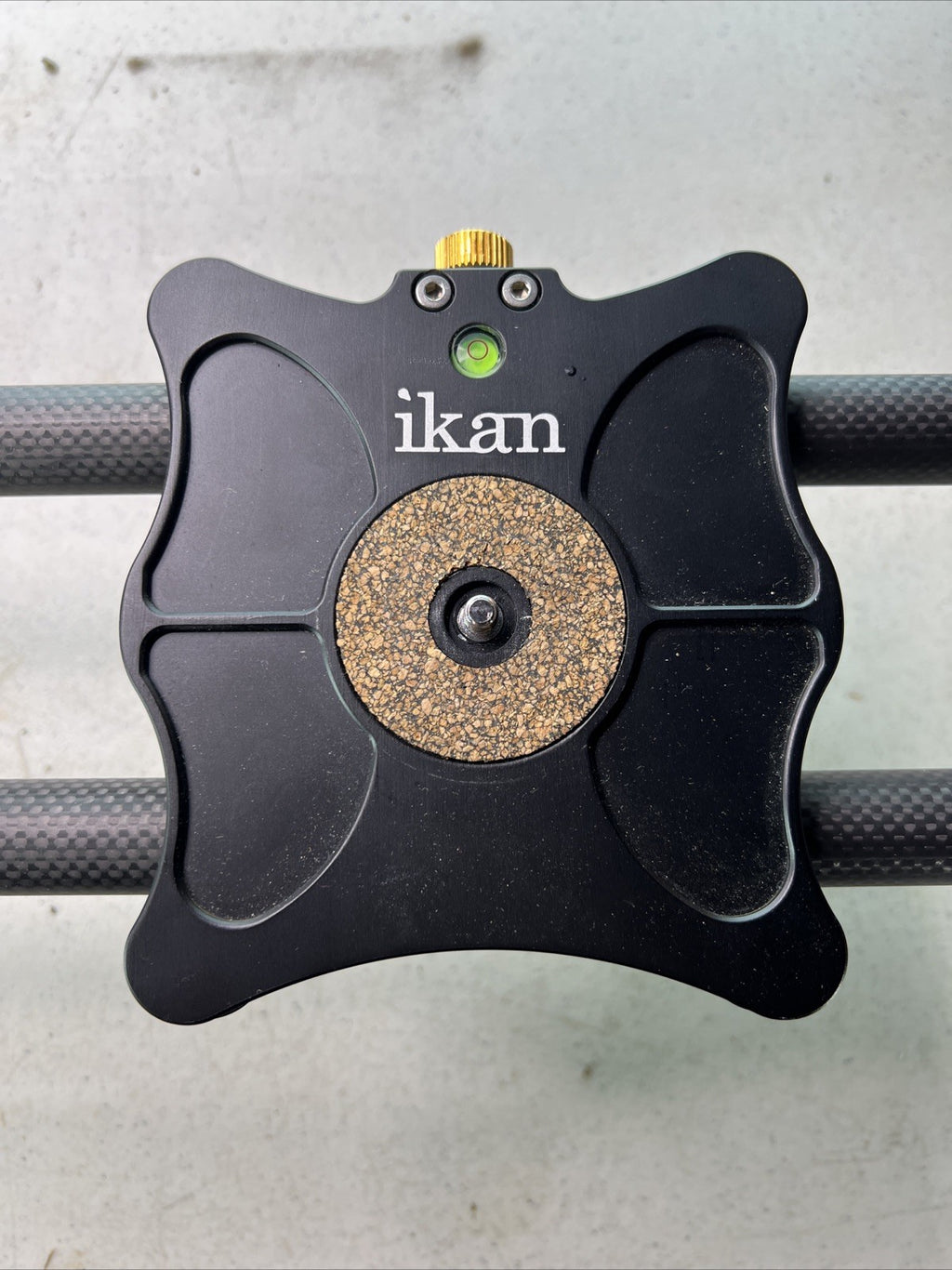 ikan Heavy Duty Carbon Fiber Camera Slider with 22mm Track Rails (31") 2