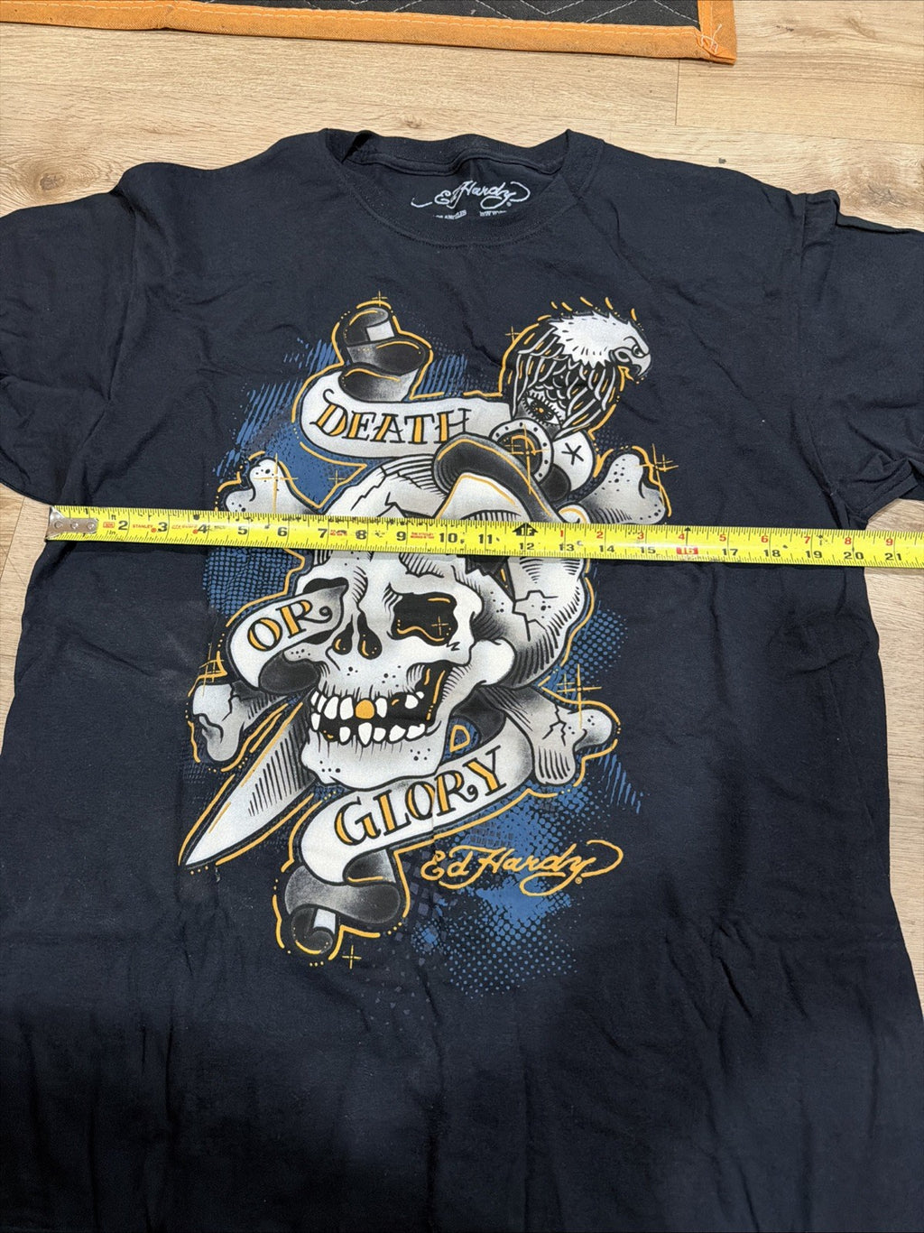 ED HARDY CROUCHING PANTER RHINESTONE TSHIRT MENS SIZE LARGE9