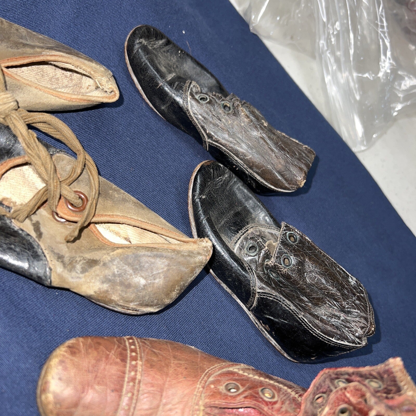 Lot of 5 Antique 1800’s Doll Shoes Various Size and Condition4