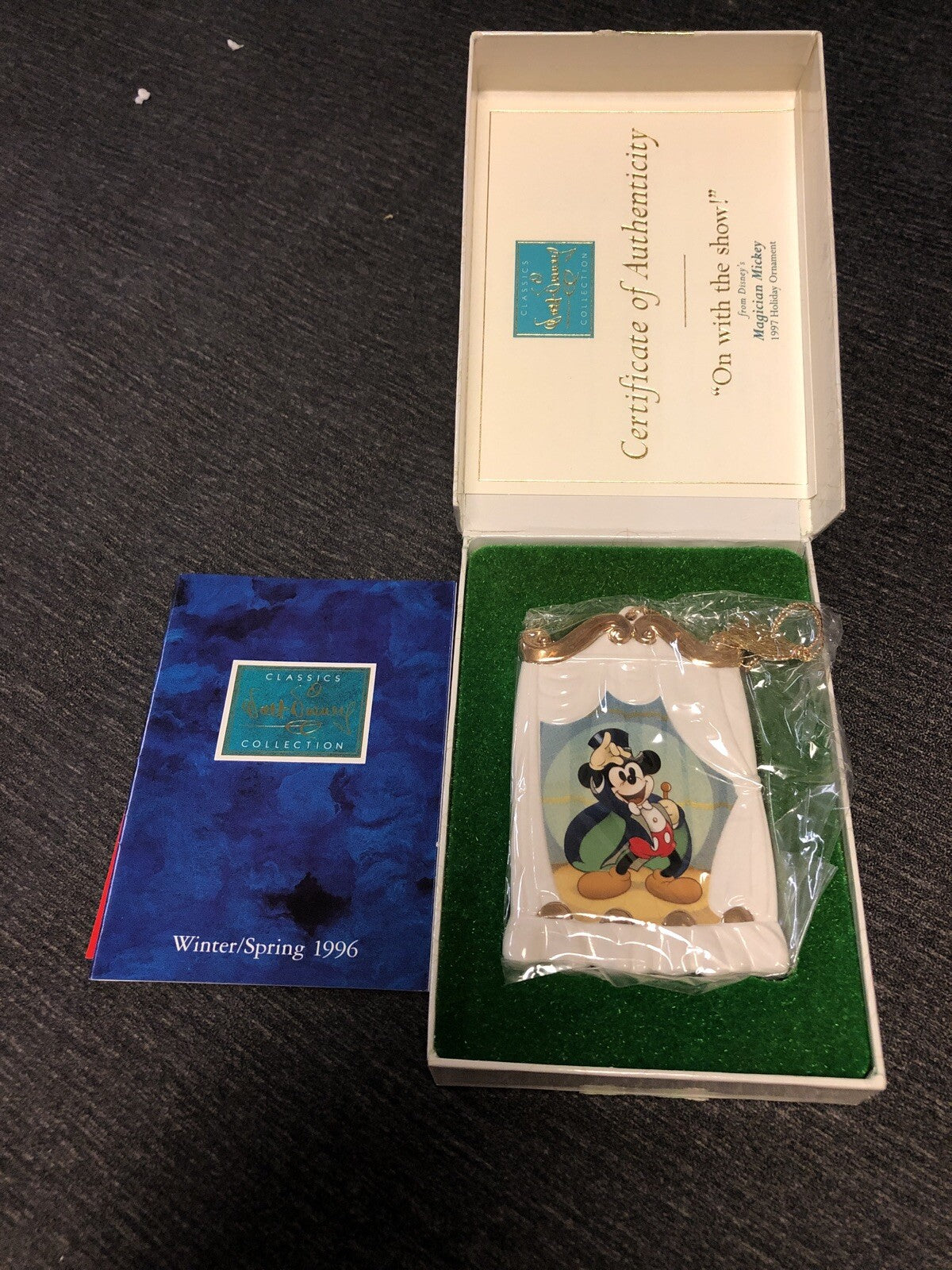 WALT DISNEY COLLECTOR SOCIETY 1997 MAGICIAN MICKEY MOUSE ORNAMENT0