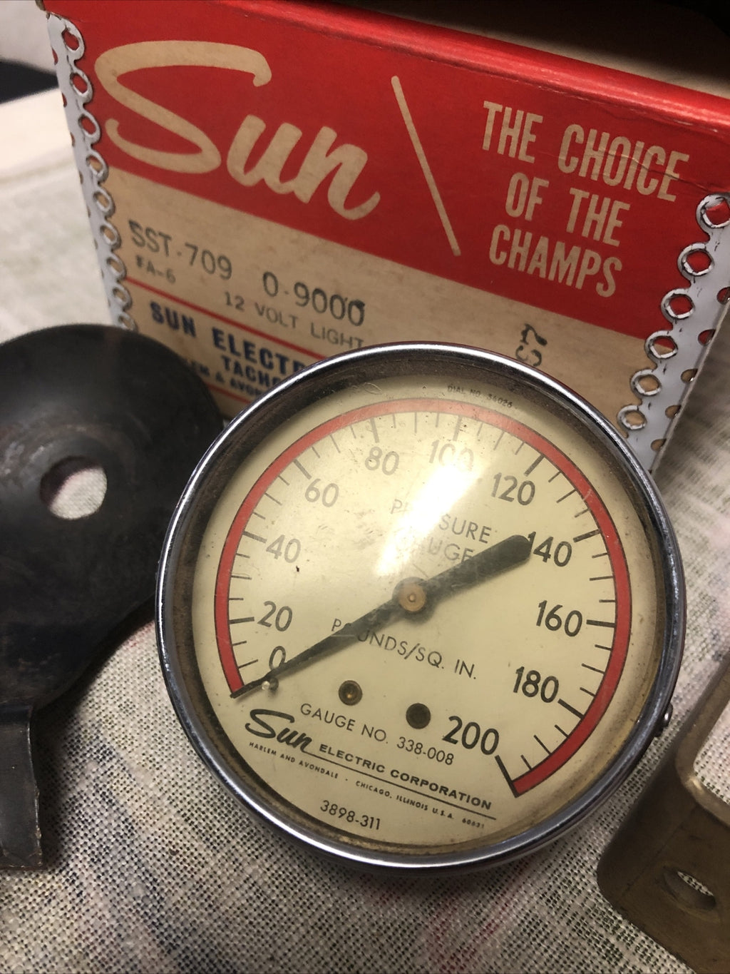 Vintage SUN Electric Co Pressure Gauge No. 338-008 Tachometer Division W/Box1