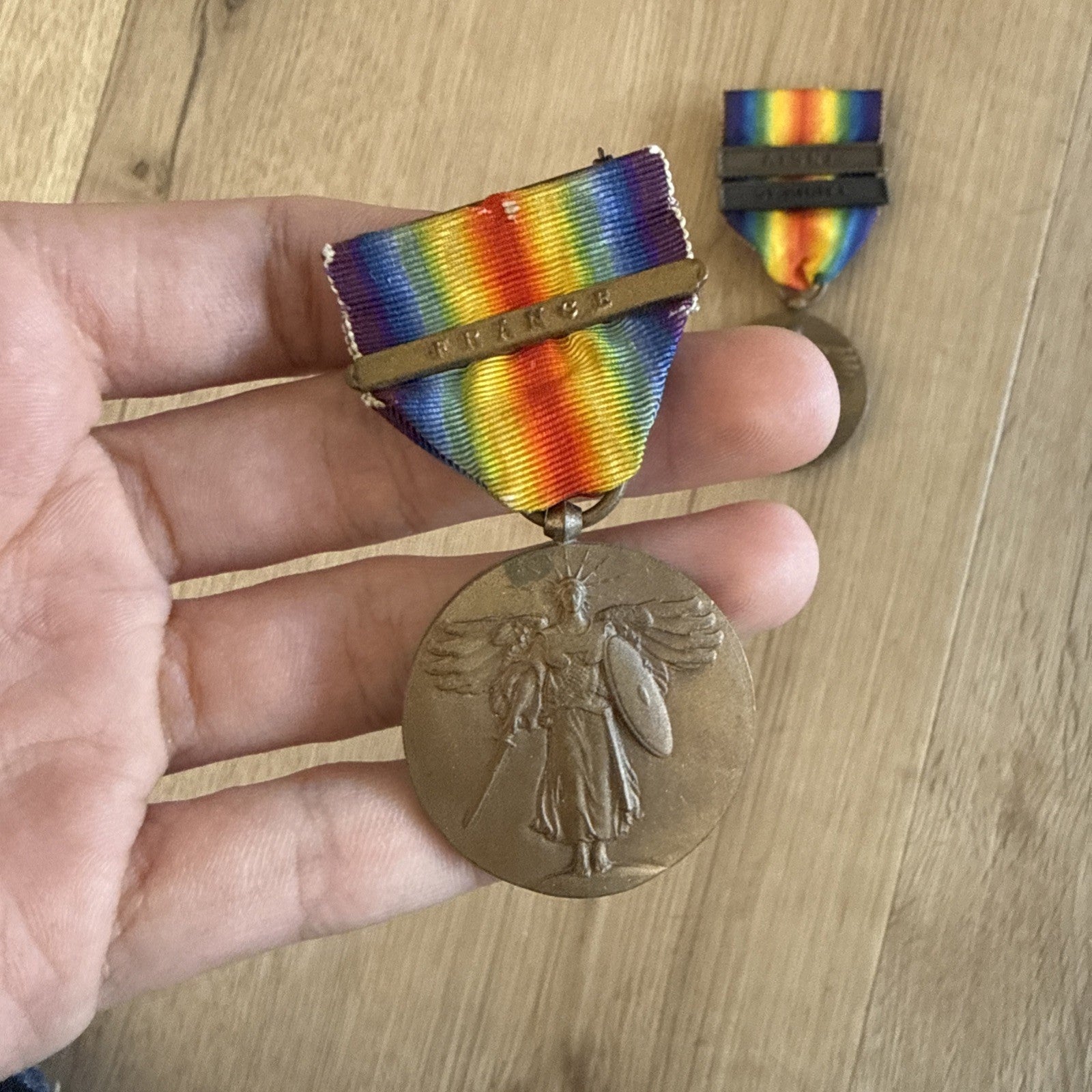 Lot of 2 WWI US Victory Medals - Aisne, St. Mihiel, France Clamps - Original2