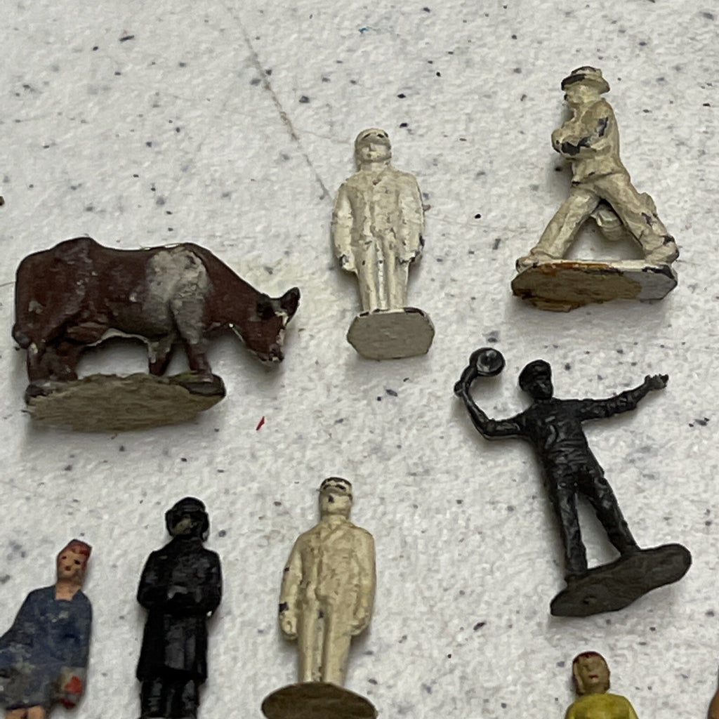 Vintage Slot Car Track Metal & Plastic People Pieces Triangle Scalextric??2