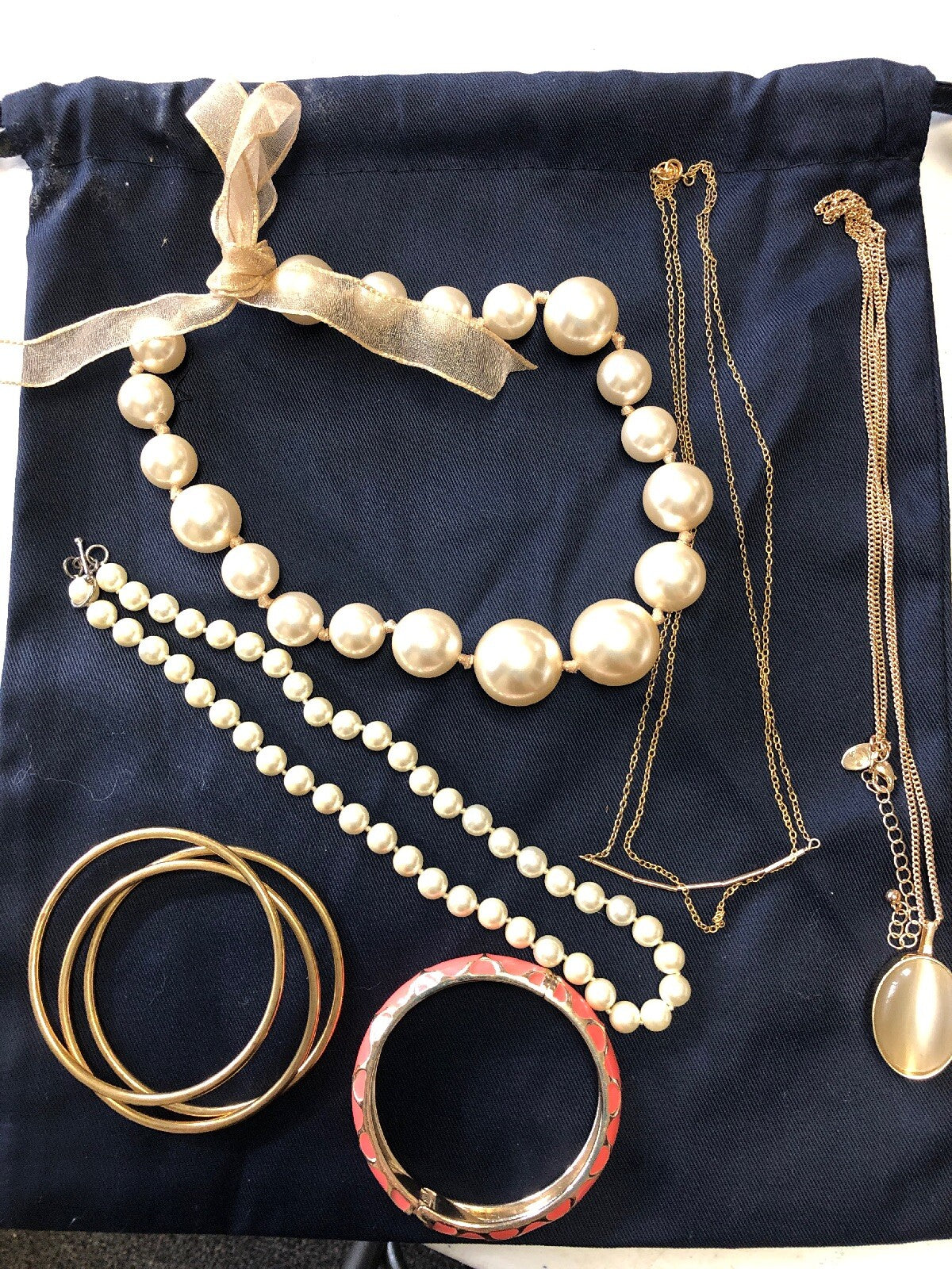 Gold tone metal jewelry lot, necklace, brooch/earrings, Bracelet, Peal, Opal0