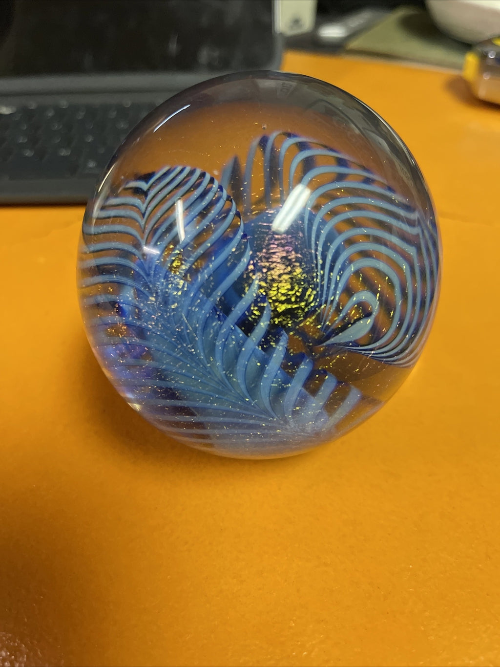 VTG. SIGNED EICKHOLT 1990  BLUE SWIRL DICHROIC ART GLASS PAPERWEIGHT WMCH3
