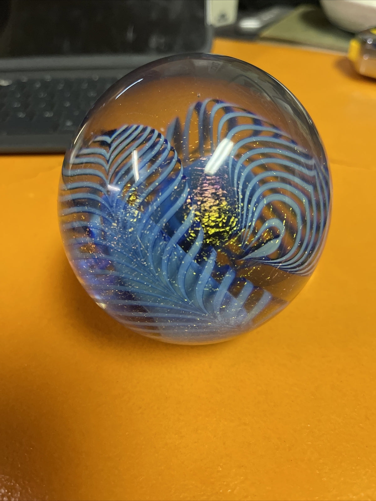 VTG. SIGNED EICKHOLT 1990  BLUE SWIRL DICHROIC ART GLASS PAPERWEIGHT WMCH3