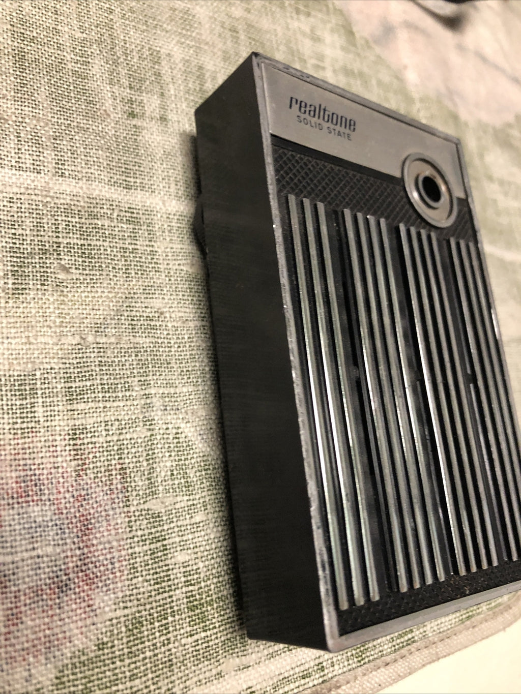 Vintage Realtone Solid State Transistor Radio2