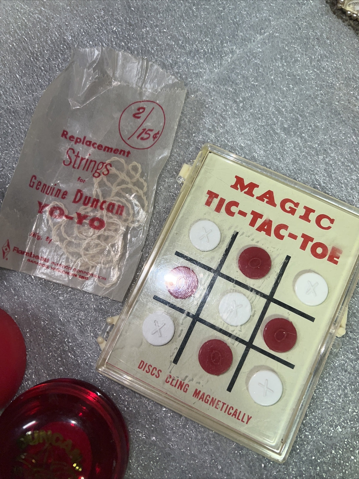 Vintage Genuine Duncan Yo-yo’s and Strings Magic Tic Tac Toe Vintage Toys Lot2
