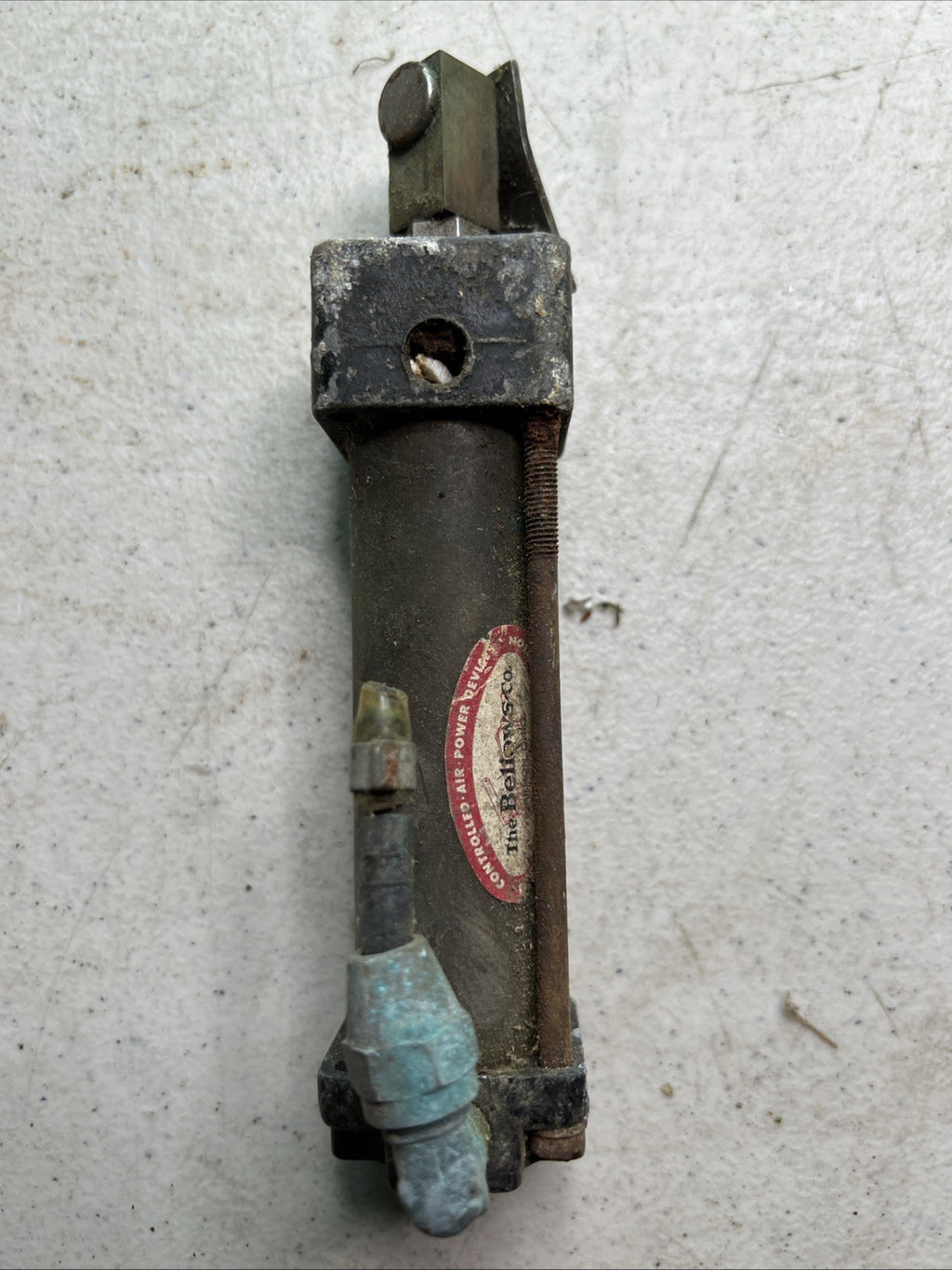 Bellows-Valvair Controlled Air Power Device0