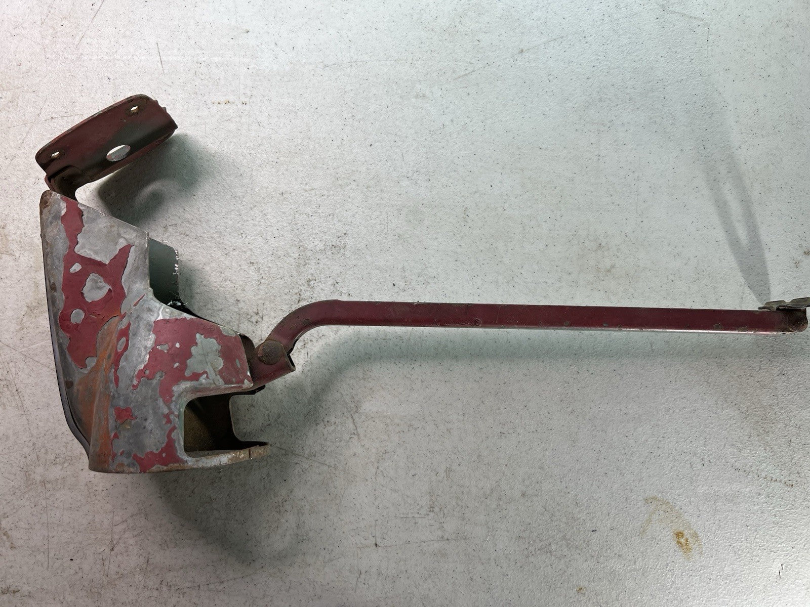 Vintage Red Spotlight or Headlight Mounting Arm Bracket – Farm Truck0