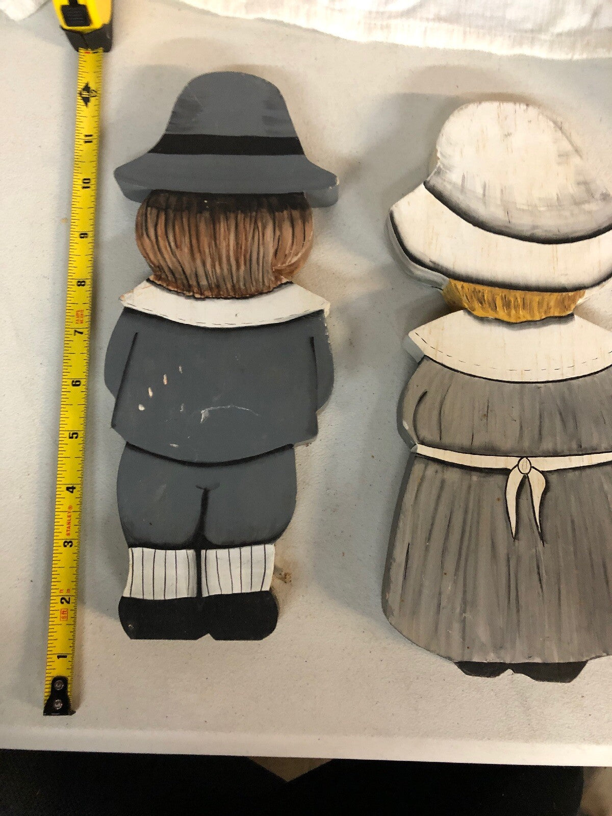 THANKSGIVING PILGRIM WOOD HANDPAINTED CENTERPIECE1