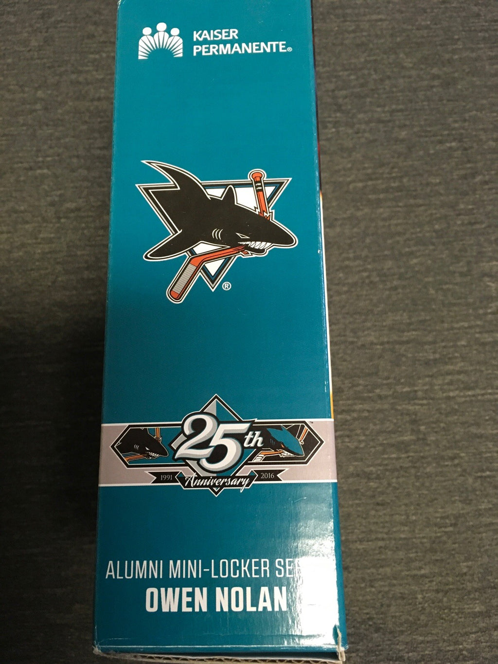 Owen Nolan 11 Mini Locker Series San Jose Sharks 25th Anniversary NHL Souvenir3