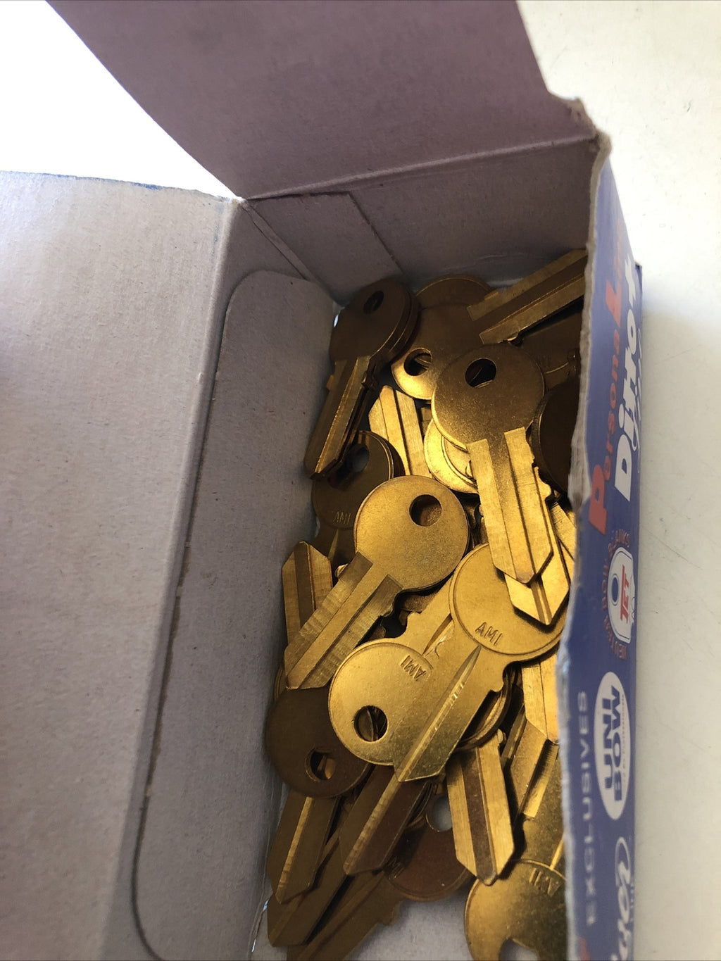 1 Box Of 28 Jet Brass High Precision Key Blanks AM11