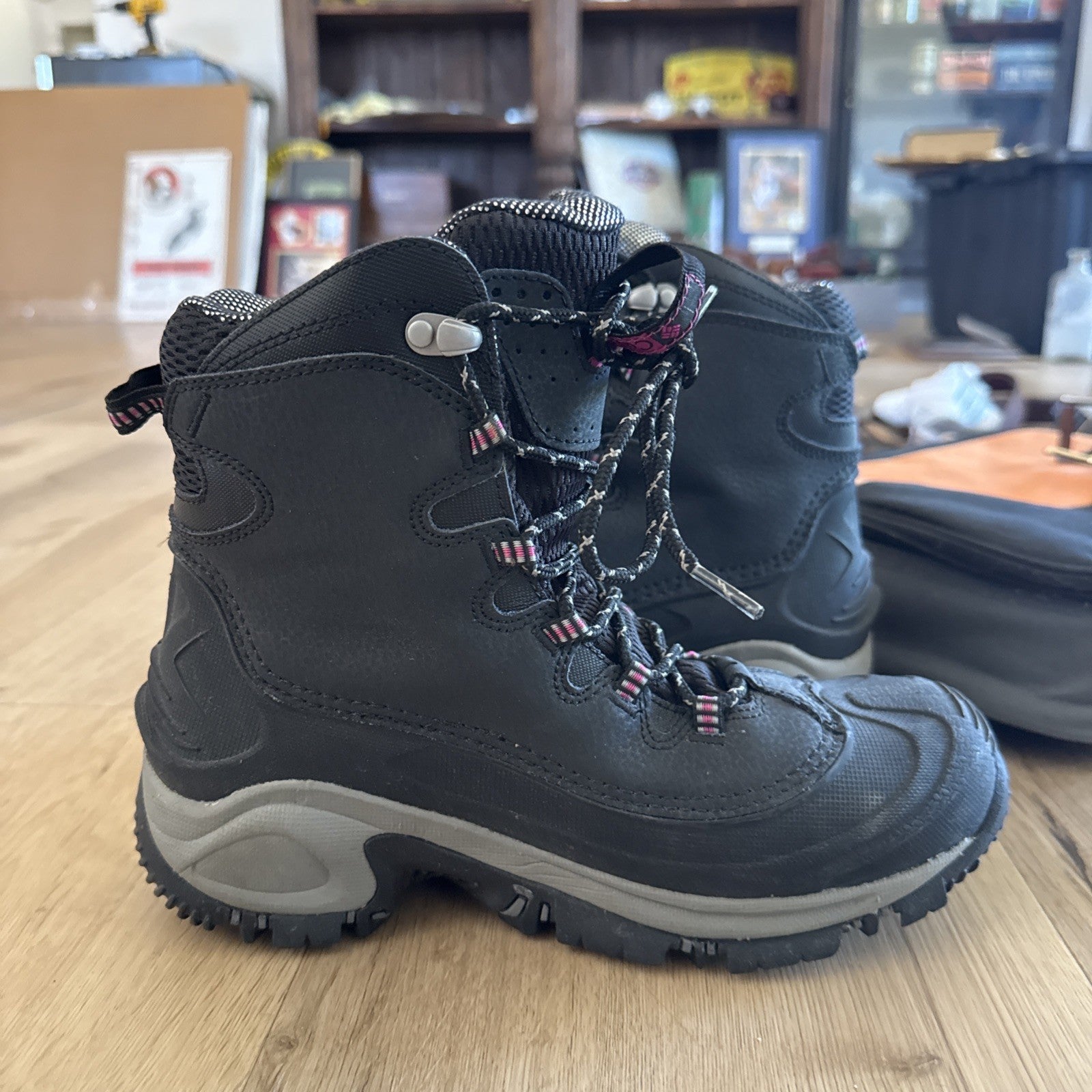 Columbia Women's Arctic Trip Omni-Heat Waterproof Winter Boots Size 76