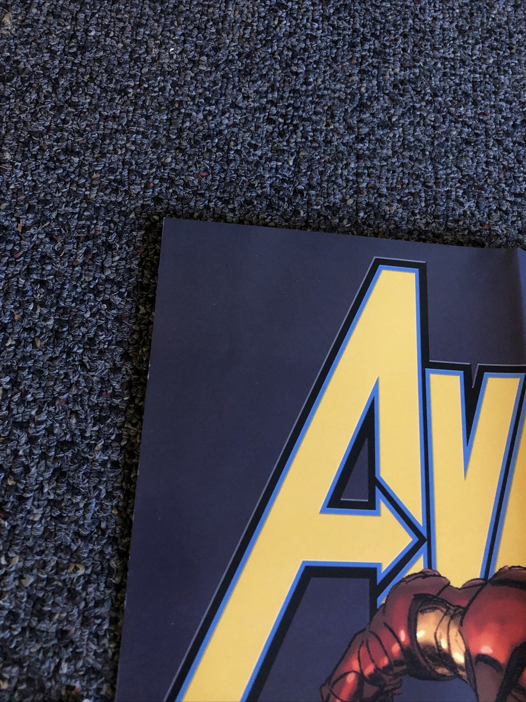 MARVEL COMICS - AVENGERS POSTER - 24”x36”  20053