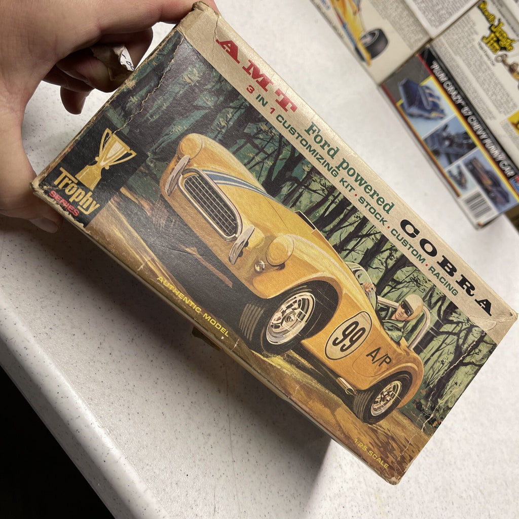 1960s RARE Amt 2170  69 COBRA Roadster Unbuilt Model Kit 3 Customizing Options3